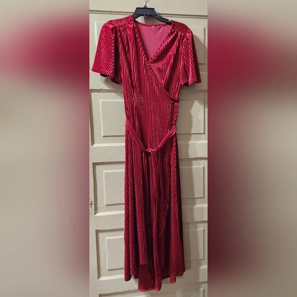 Red True Wrap Ribbed Midi Christmas Holiday Dress Size Medium EUC - Picture 1 of 6